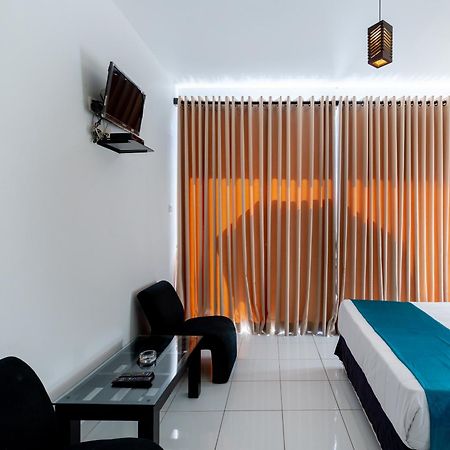 Royal Mount Hotel Dehiwala-Mount Lavinia Bagian luar foto