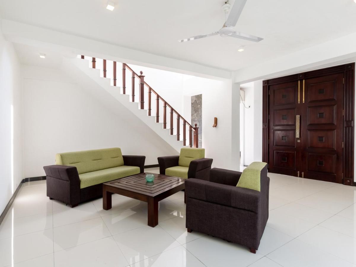 Royal Mount Hotel Dehiwala-Mount Lavinia Bagian luar foto