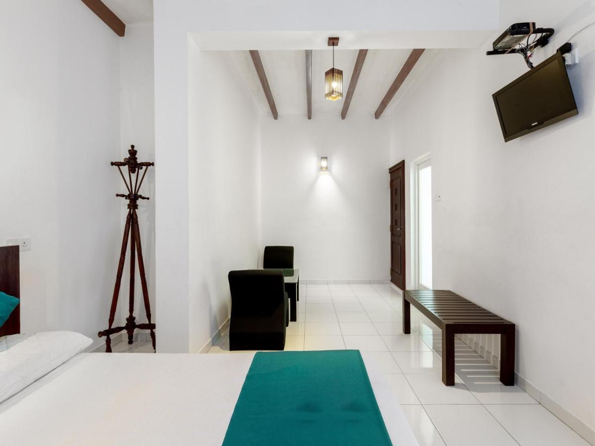 Royal Mount Hotel Dehiwala-Mount Lavinia Bagian luar foto
